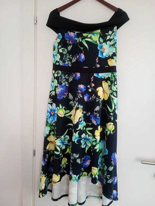 Rochie deosebită cu imprimeu floral, marca V by Very