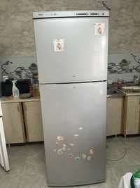 Продам БУ холодильник Bosch