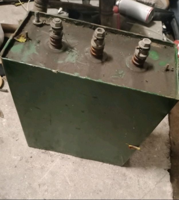 Кондензатор за компенсиране на реактивната мощност