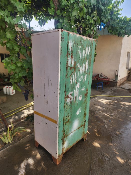 Сейф металлический, Российский