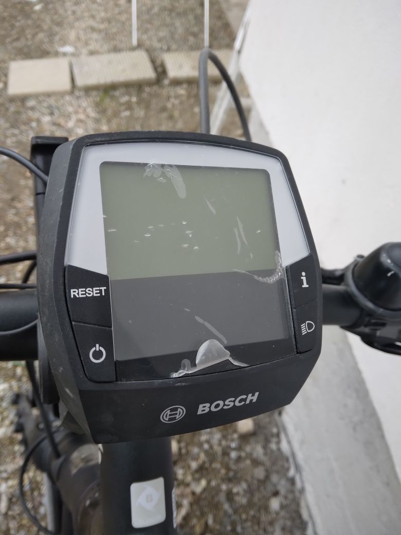 Bicicletă electrică cu motorizare Bosch