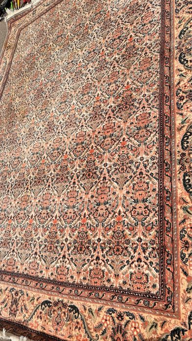 Covor oriental lucrat manual (India – model Kashan, anii ’80–’90)