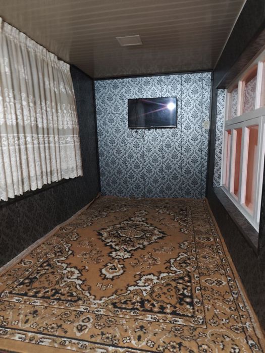 Чирчик шахар 3 микро район 2х 58 кв/м сотилади Нархи 30.000$ Наличка