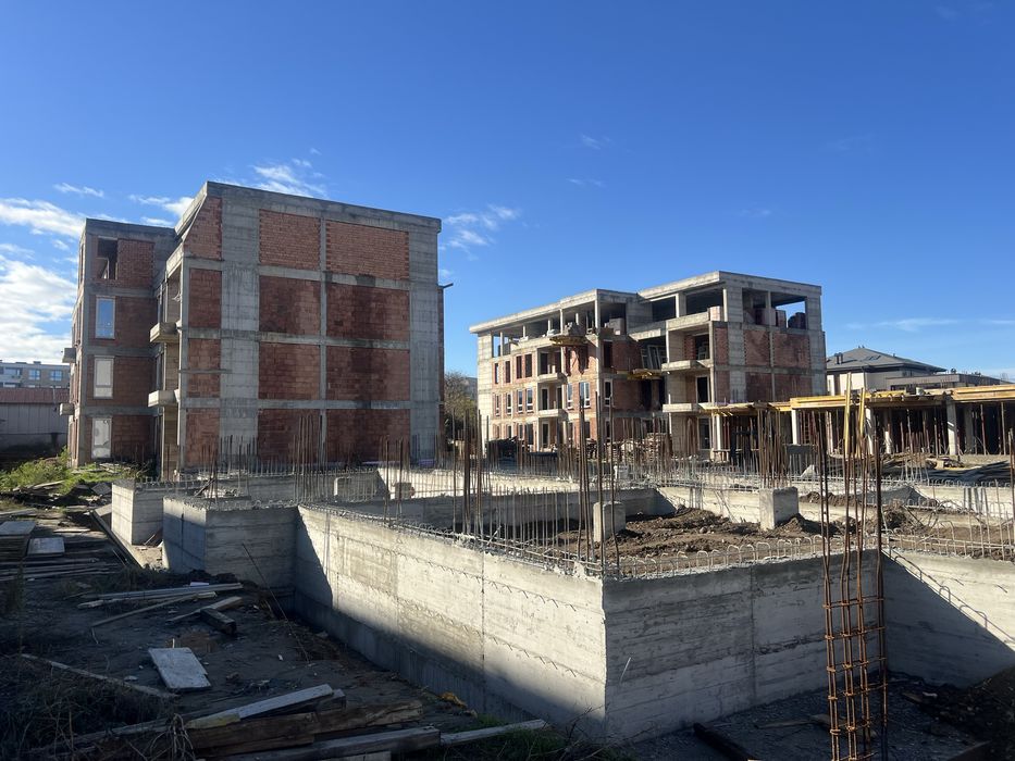 Тристаен апартамент в Остромила