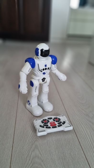 Robot jucarie cu telecomanda