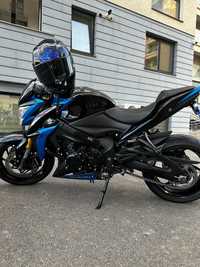 Motocicleta Suzuki GSX-S 1000