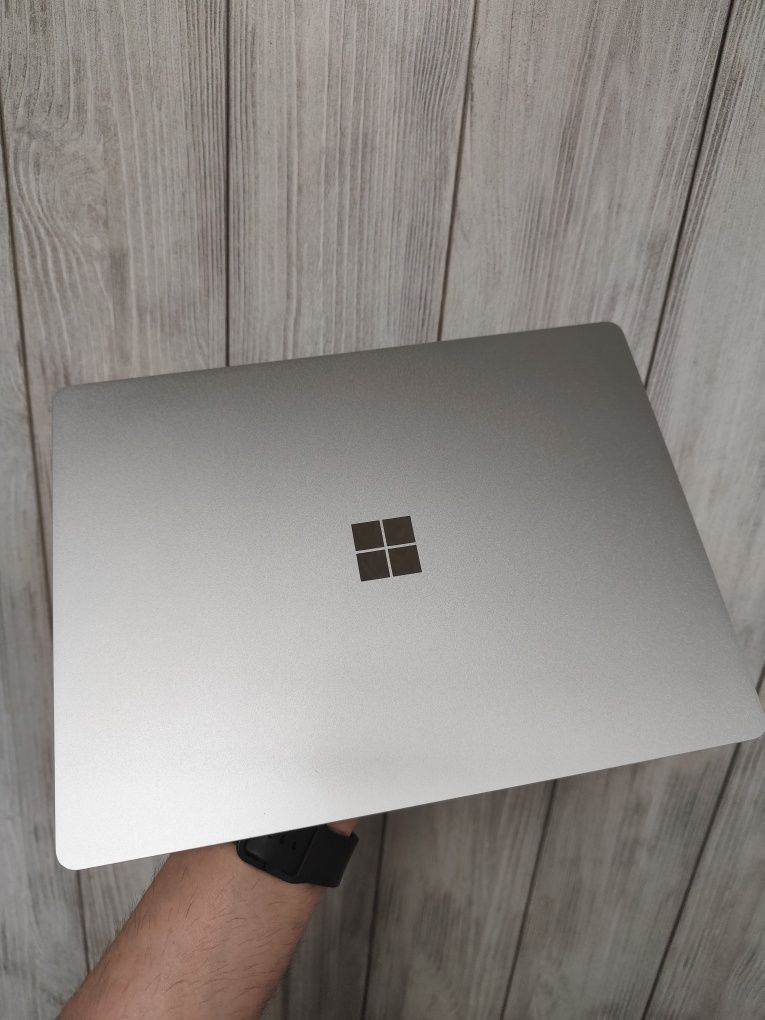 Laptop Microsoft Surface Amanet SZ Non Stop
