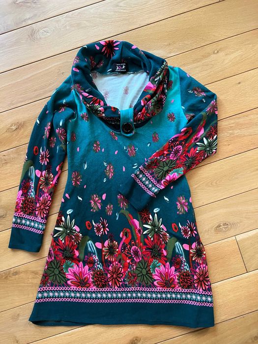 Рокля с дълъг ръкав