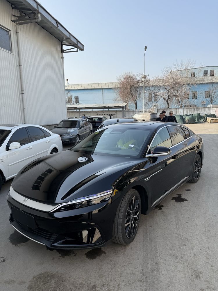 BYD HAN smart drive  605 km 2025 Natariusga tayyor
