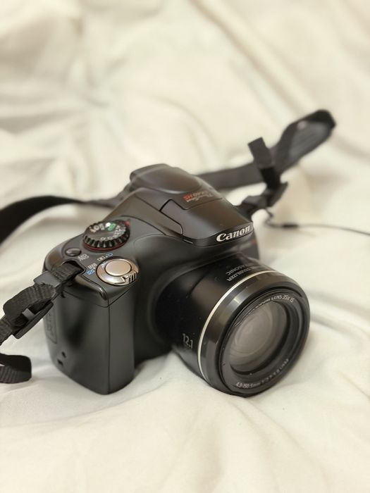 Продается профессиональный фотоаппарат Canon sx40hs