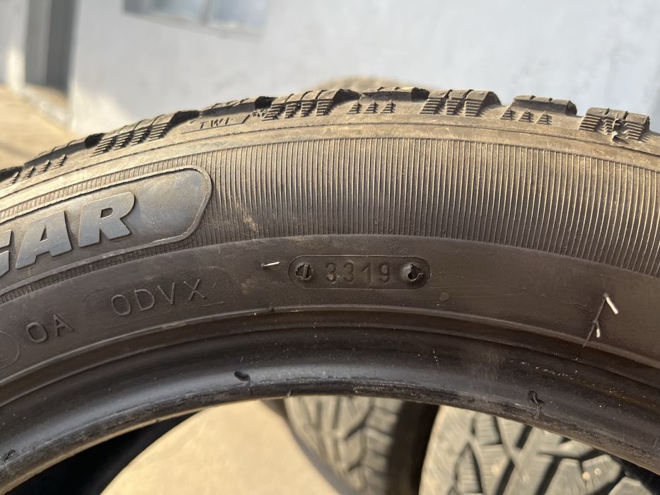 4 бр. зимни гуми 225/50/17 Tigar DOT 3319 2x6 mm 2x4,5-5 mm