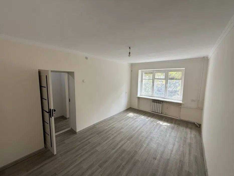 СРОЧНО !! Продаеться квартира в Яшнабаде 1/2/5 ( 30 кв/м ) Дубовая