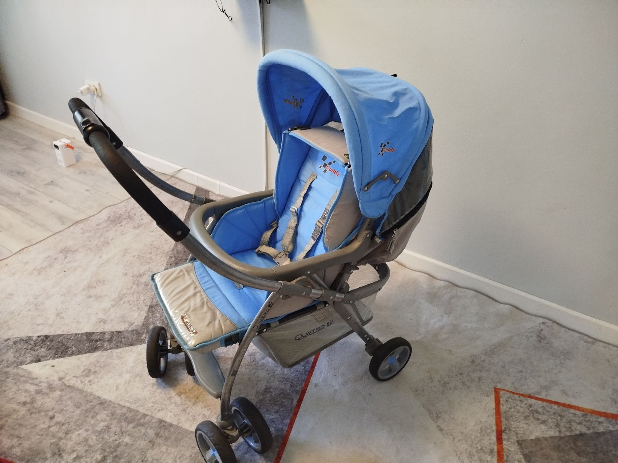 Коляска Caddy Quatro