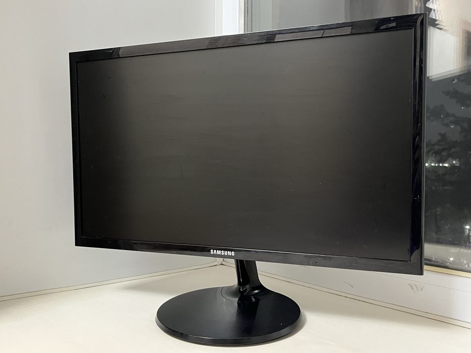Монитор samsung.