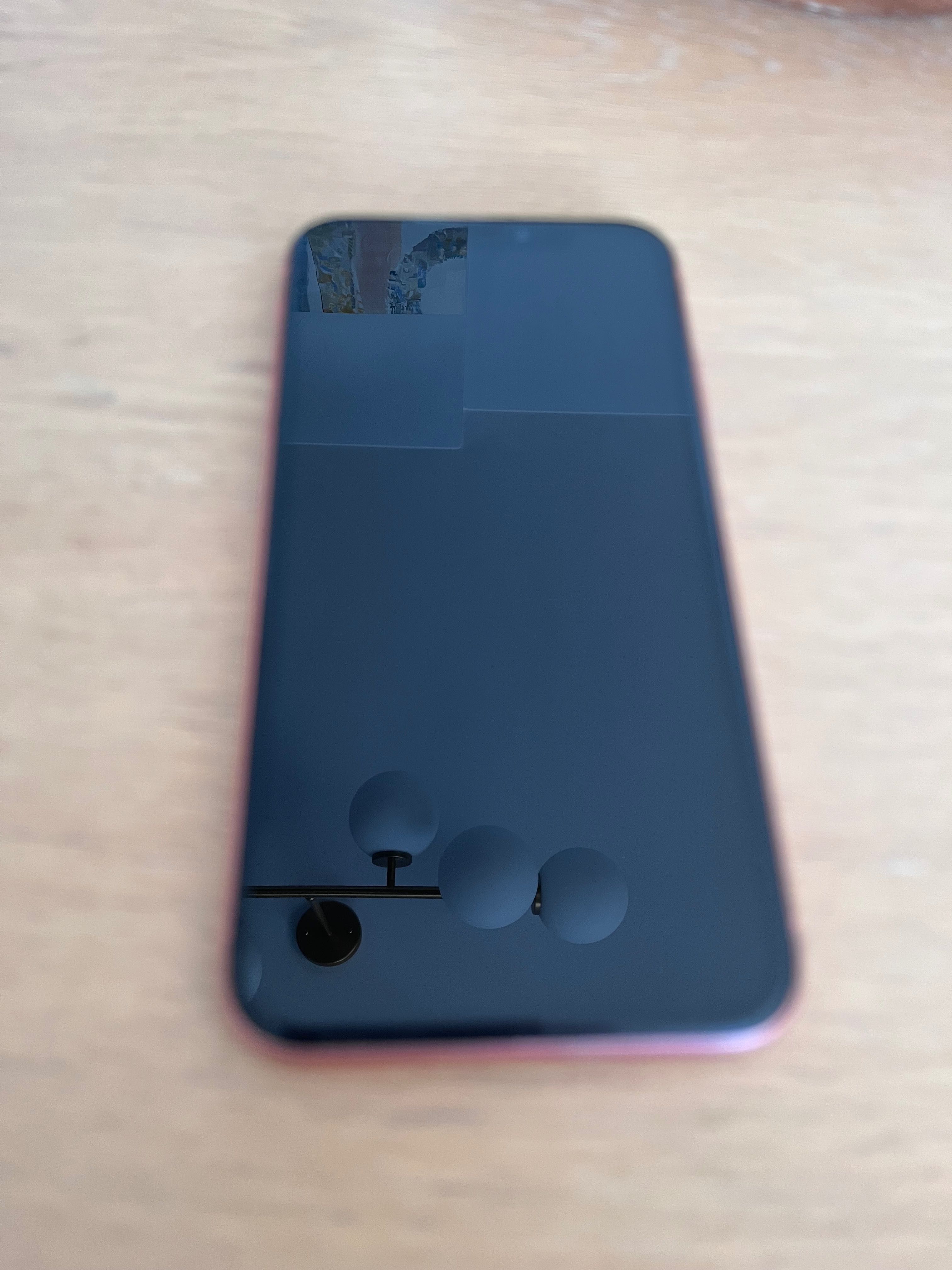 iPhone XR, 128 GB, цвят корал
