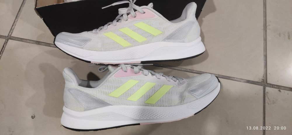 Кроссовки Adidas оригинал. Размер Ru44 28см