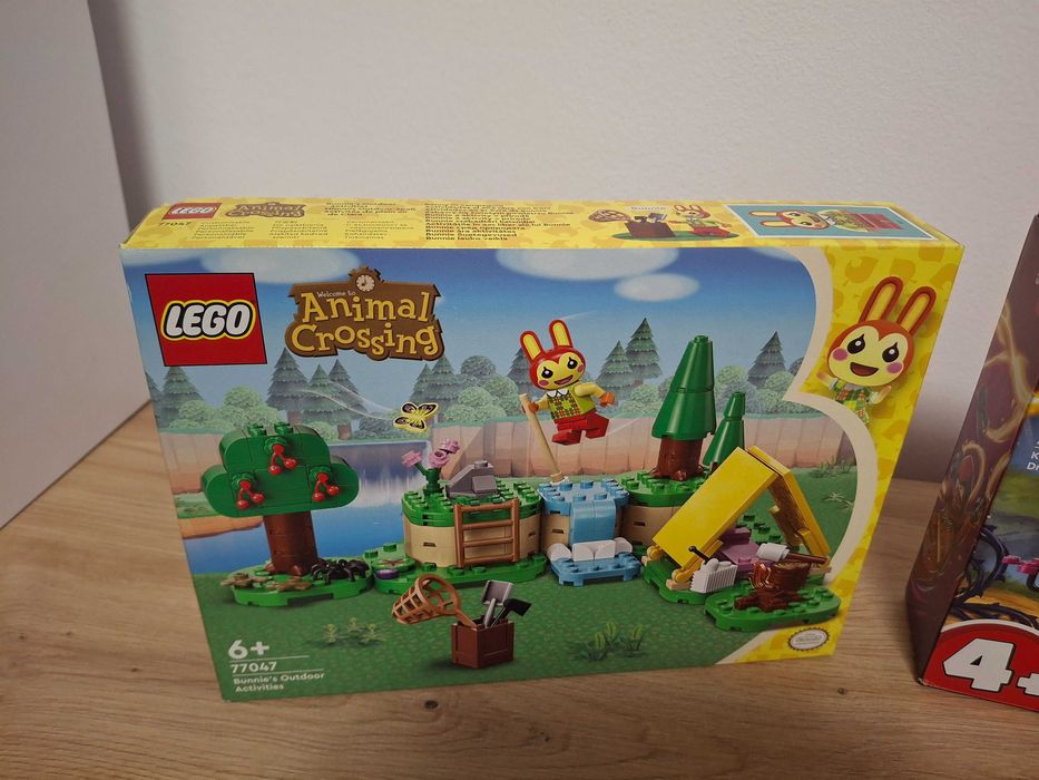 Vand lot cu 2 cutii cu jucarii Lego