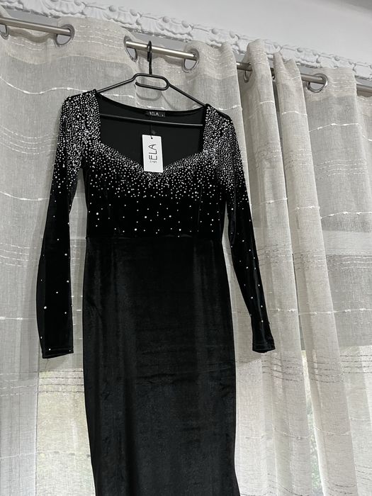 Rochie lunga din catifea, neagra