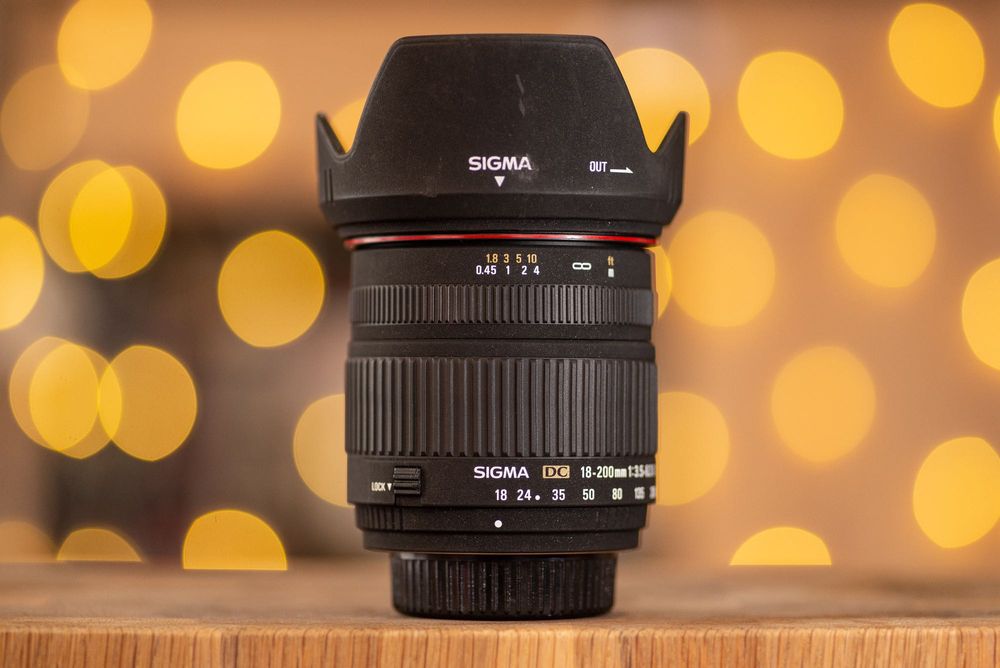 Sigma 18-200mm f/3.5-6.3D DC DX обектив Никон