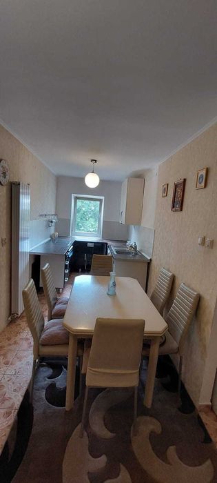 Apartament de inchiriat 4 camere, zona 1 Decembrie Fagaras