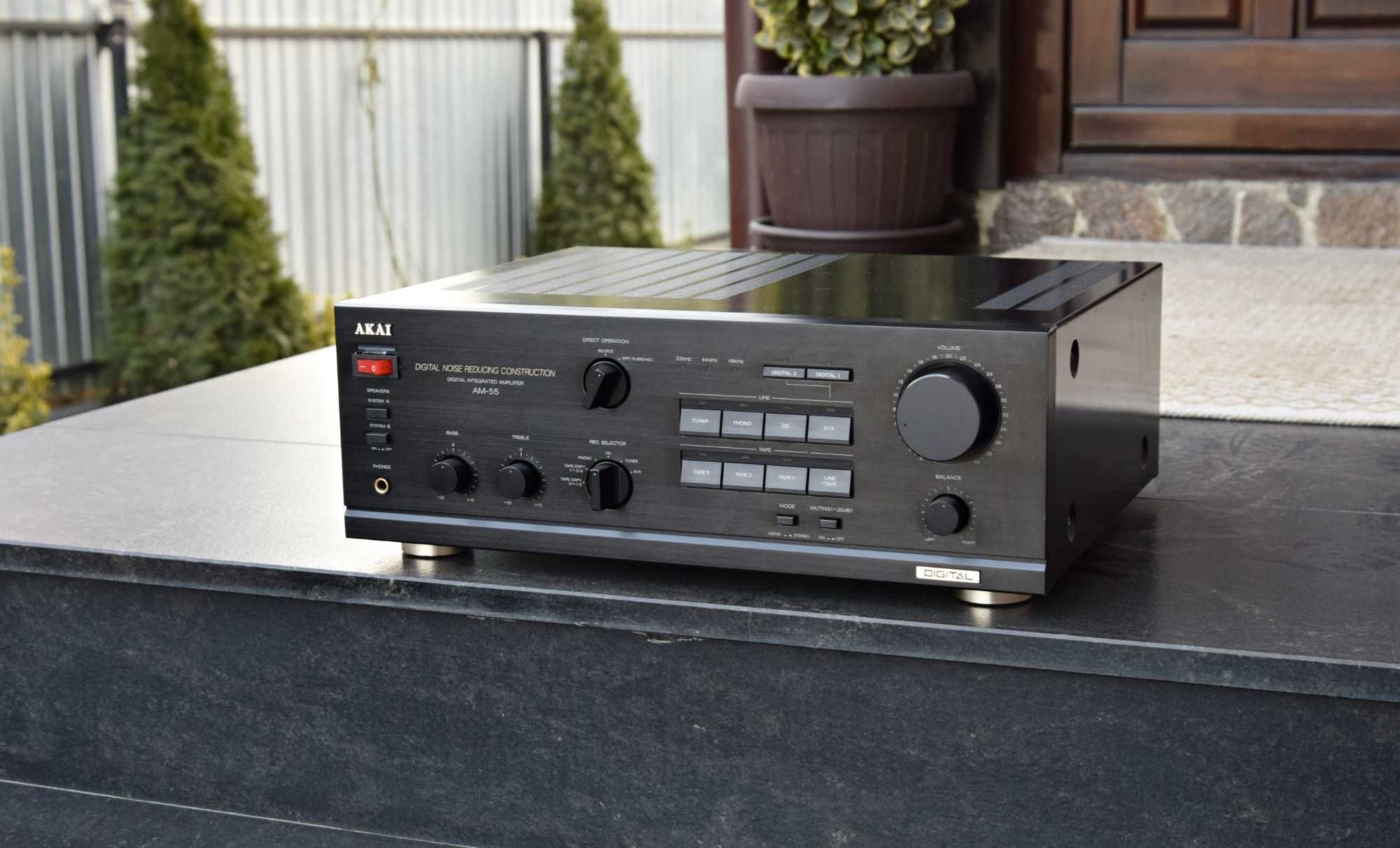 Amplificator Akai AM-55