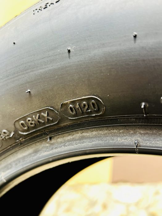 Cauciucuri/Anvelope Vara - 205/60/16 - FOARTE BUNE !