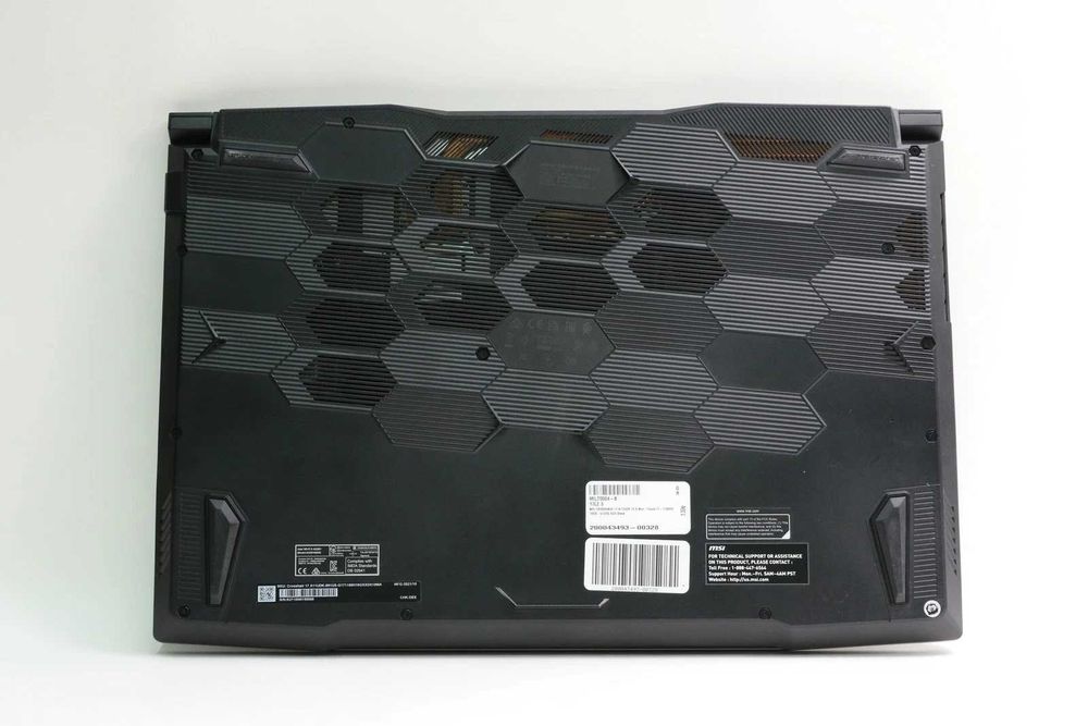 Продаётся игровой ноутбук MSI Crosshair 17 A11UDK-202US в Идеале