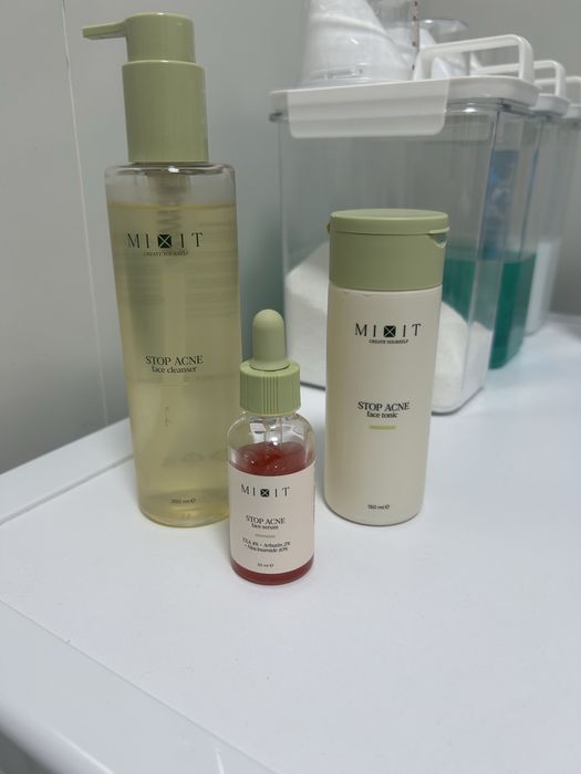 Продам уходовое средство для лица от бренда Mixit стоп акне