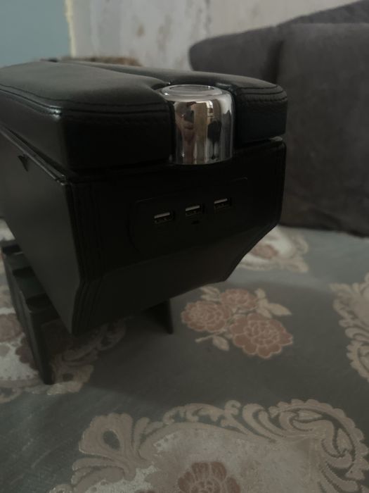 Соочно продам универсальный подлокотник