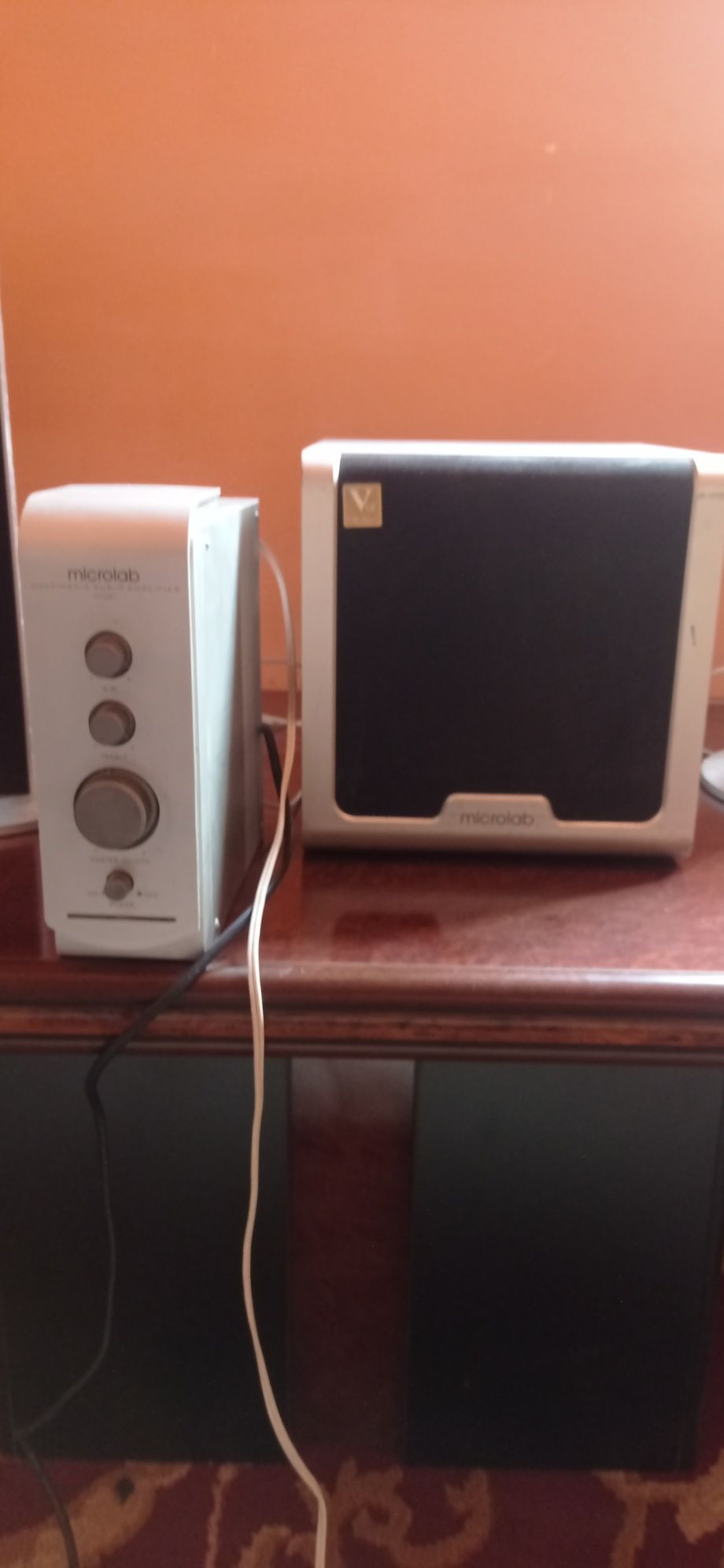 Microlab сотилади
