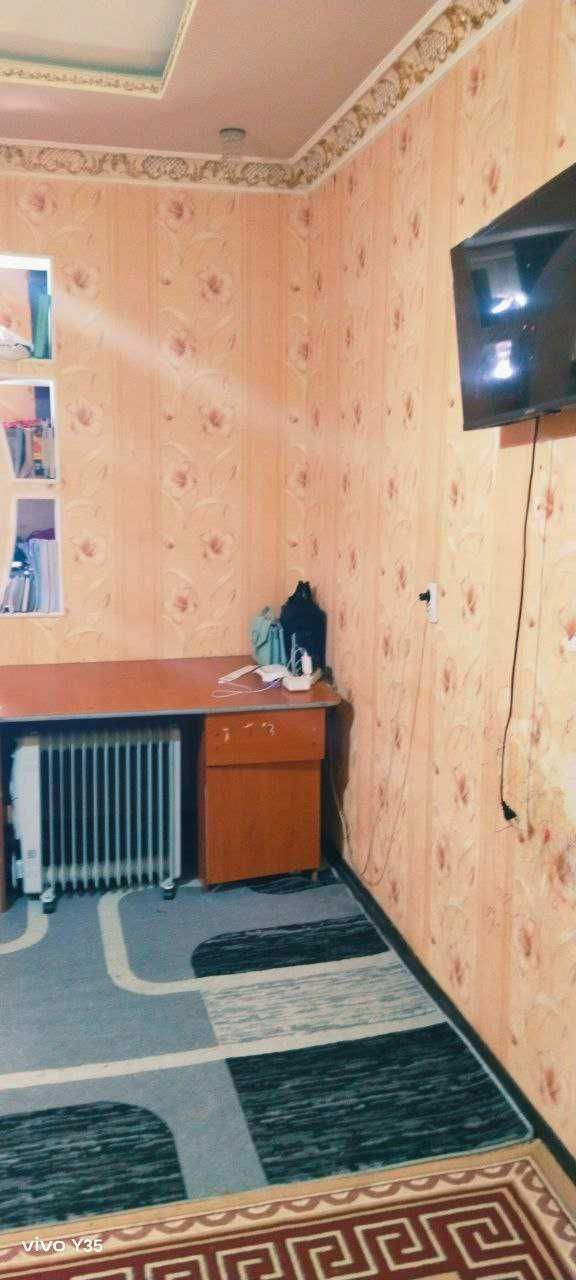 38000 $,  Квартира, Кадишева бозор ёнида, 1 хонали 2 хона килса булади