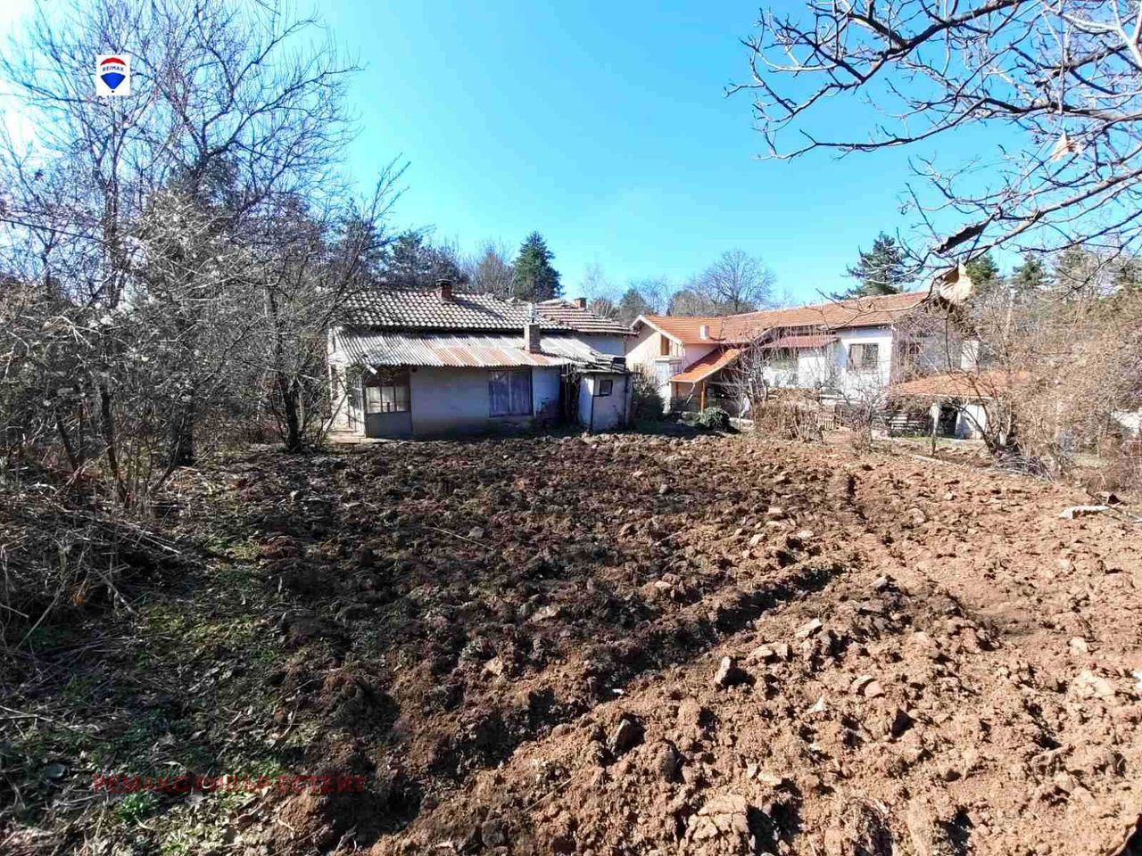 Продава се Къща в Борово - 200 кв.м за 80 €/кв.м - Снимка #11