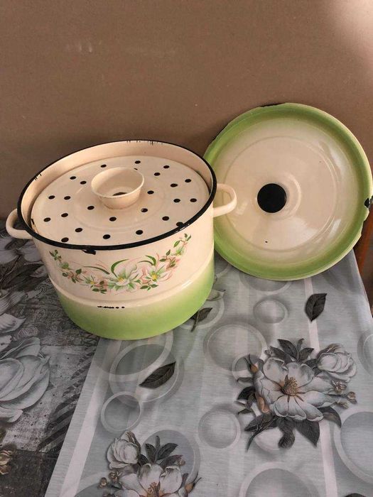 Продам эмалированную мантышницу.