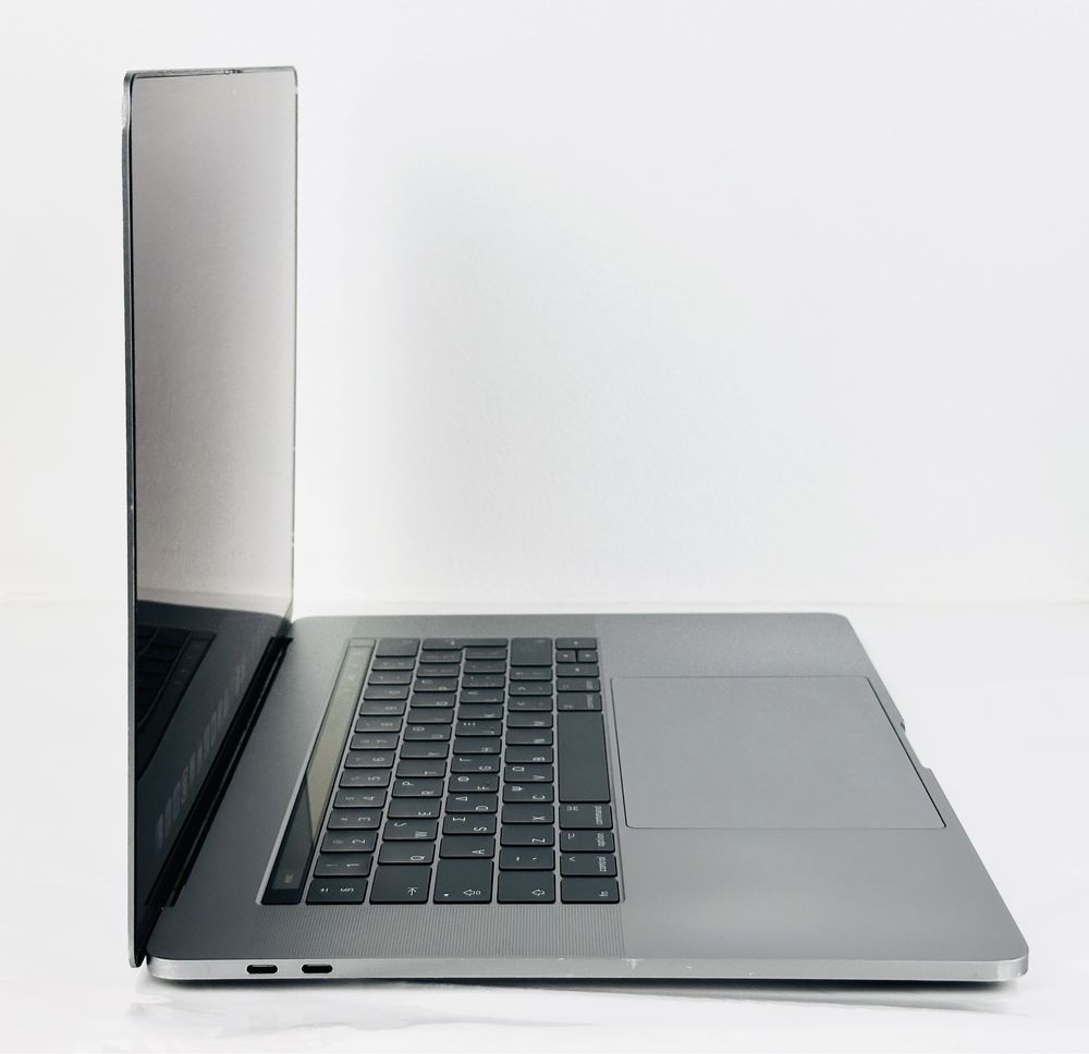 Apple MacBook Pro 15" 2018 i9 2.3Ghz 16RAM 256GB Гаранция!