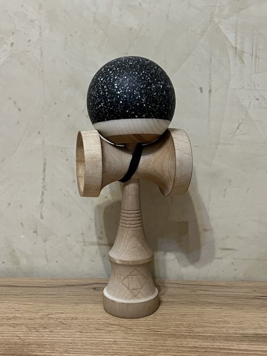 Kendama Lotus x Okendama