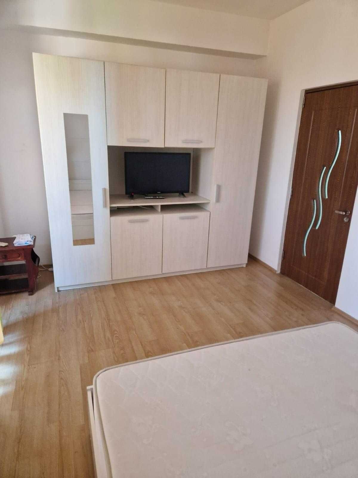 Inchiriez Garsoniera zona Valea Oltului