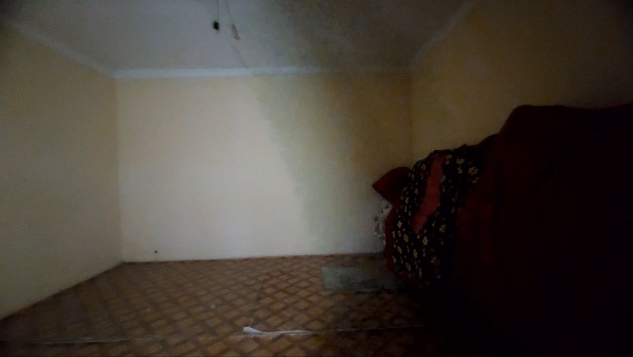 Uy sotiladi 16 sotih