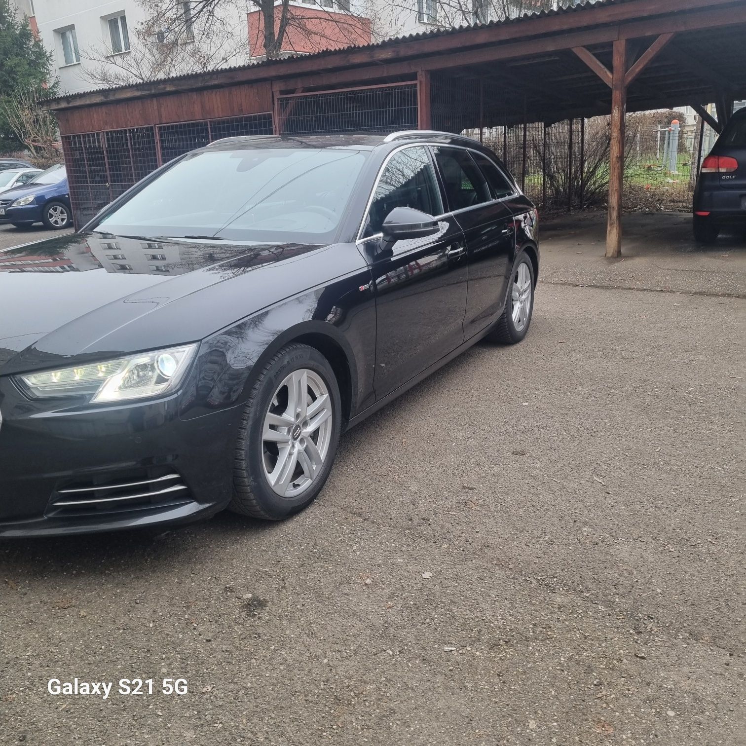 Vând Audi A4 S Line