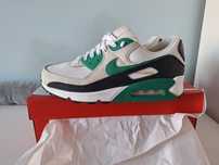 Nike Air Max 90.