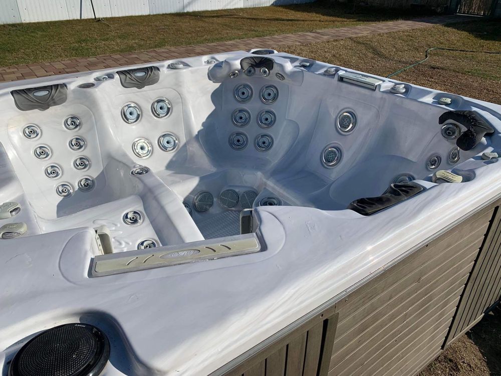 Jacuzzi exterior