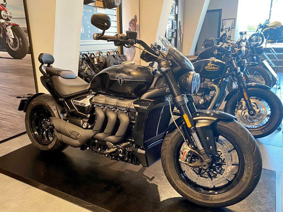 Motocicleta Triumph Rocket 3 Storm GT 2025 Rate | Leasing