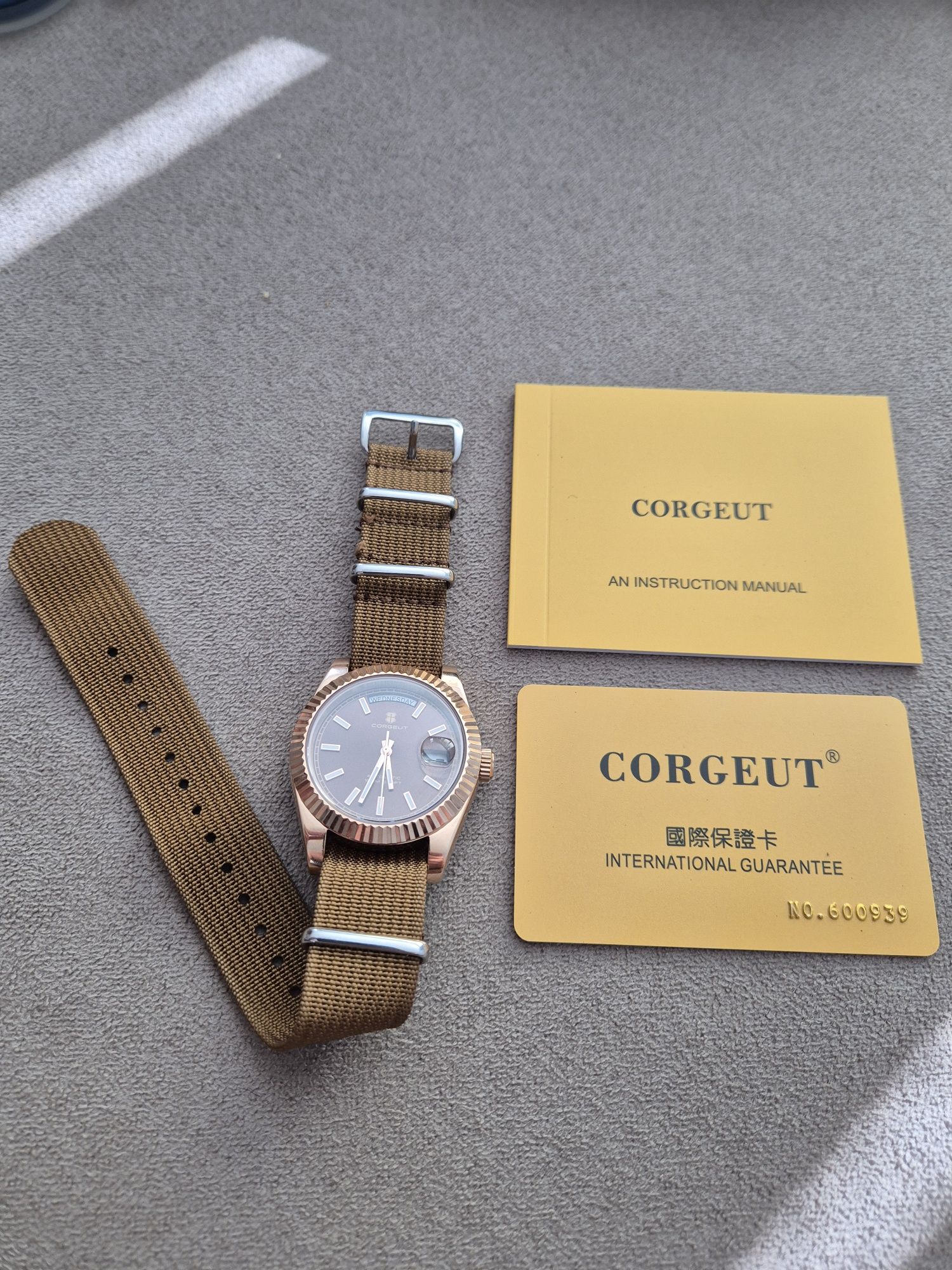 Часовник Corgeut