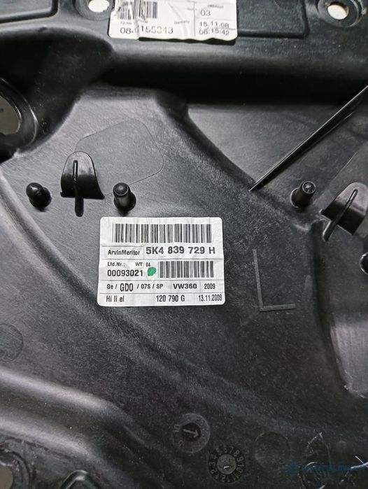 Macara geam electric  dreapta spate VOLKSWAGEN GOLF VI 5K1 2008 - 2013 5k4839729h
