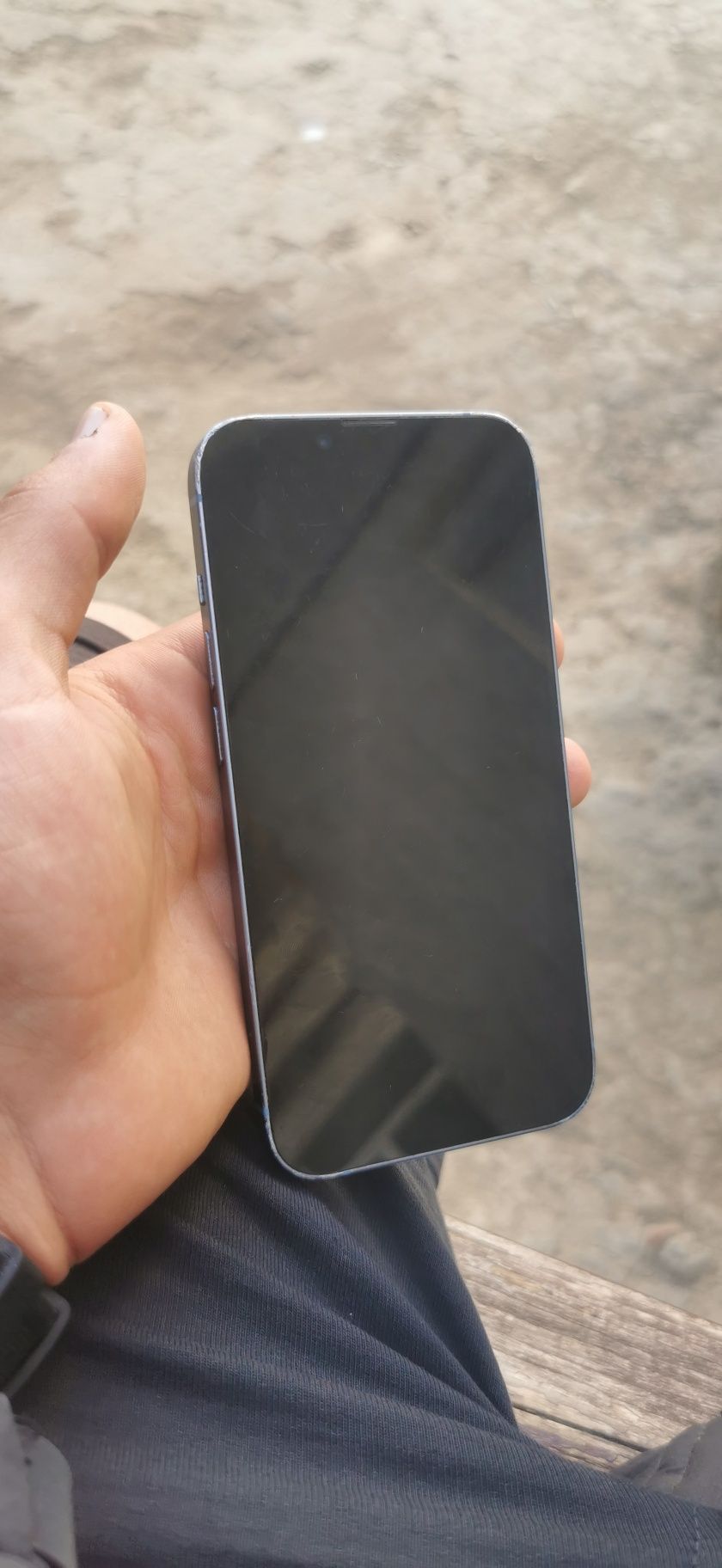 Продавам Iphone 14