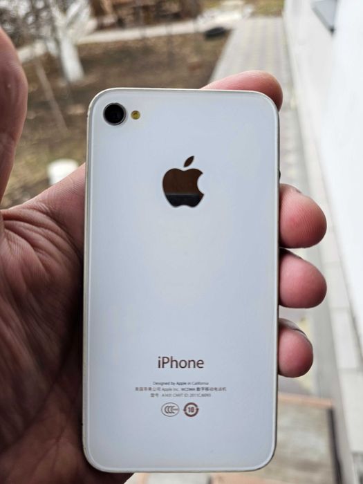 Iphone 4S белый 32гб памяти