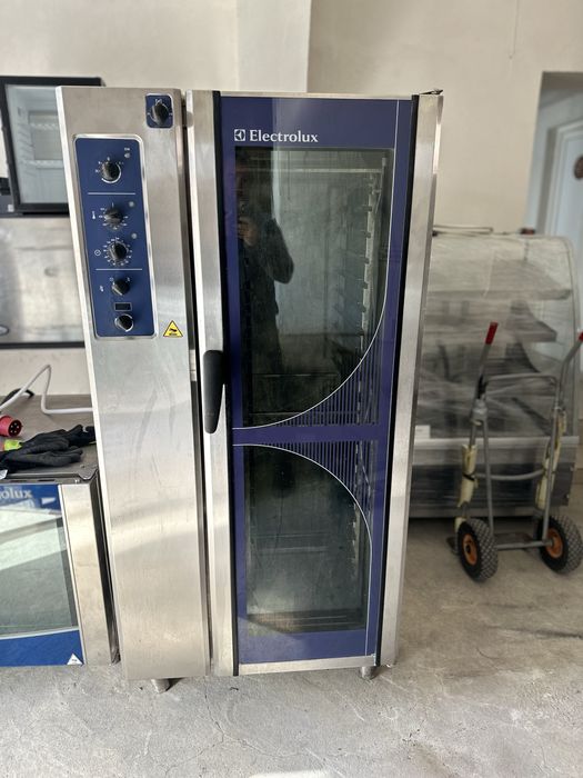 Конвектомат 20 тави 1/1gn