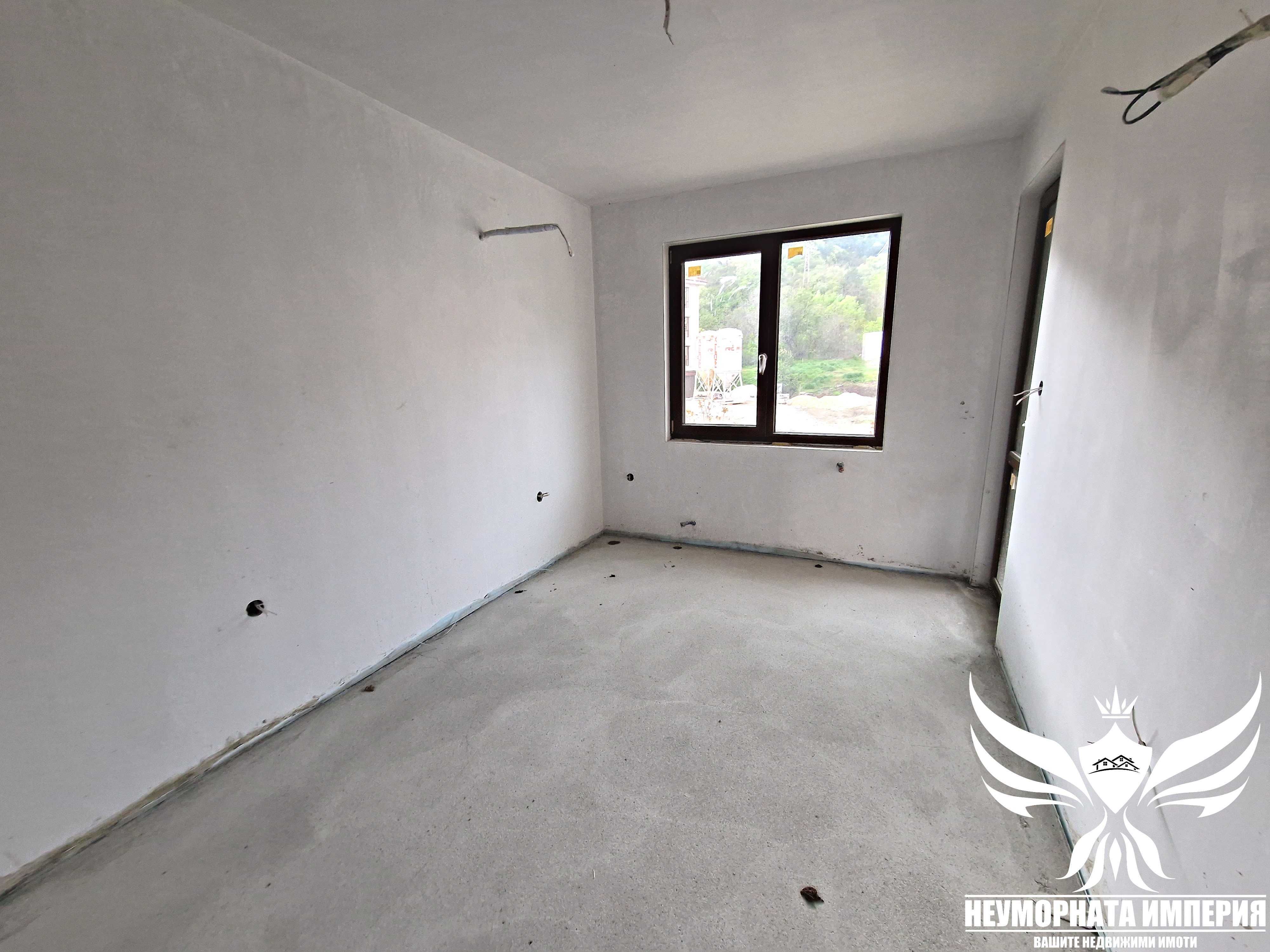 Продавам нов тристаен 92кв. ет. 3 в гр.Асеновград, кв.Стадиона