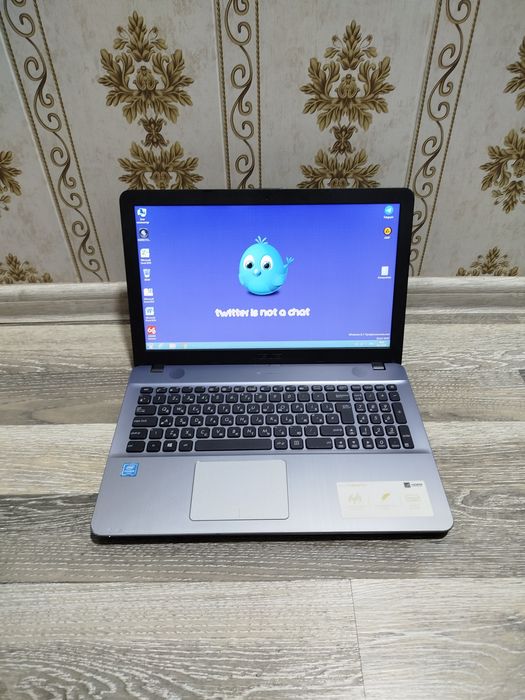 ASUS ofisnoy noutbook 4/500gb xotira xolat yaxshi