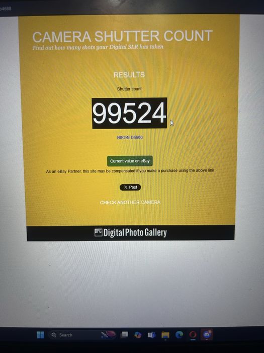 Nikon D5600 + Canon EOS 1300D pachet