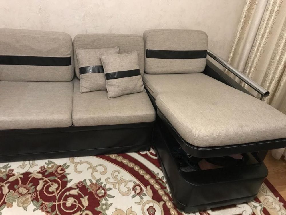 Диван в хорошем состояний